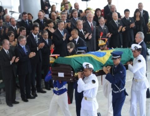 Corpo de Alencar será cremado amanhã à tarde em Belo Horizonte