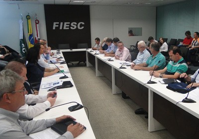 Reajuste do Piso Salarial Estadual fica para 2015