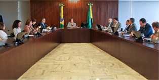 Presidenta Dilma comanda reunião sobre programa Brasil sem Miséria