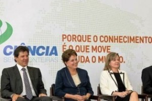 Governo lança edital com 100 mil bolsas de estudo para o exterior