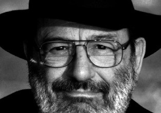 Umberto Eco se diz ansioso pela queda de Berlusconi na Itália