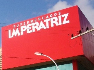 Funcionários dos Supermercados Imperatriz fecham as lojas por melhores condições de trabalho