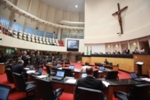 Piso Estadual é aprovado pelos deputados e passa a valer com efeito retroativo a janeiro